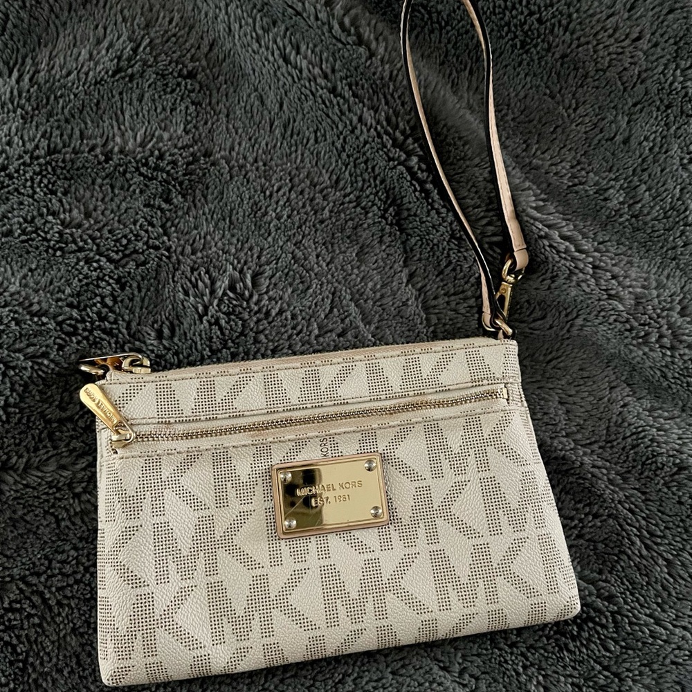 Michael Kors Wristlet clutch